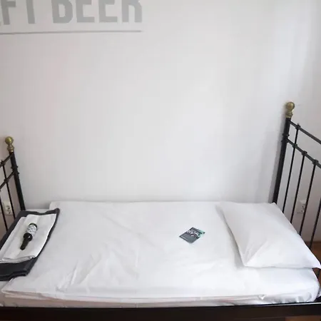 Bed'n'beer شقة بودابست